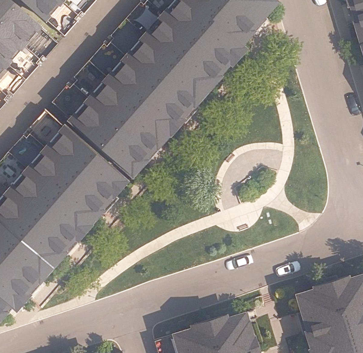 Fieldway Parkette — site photograph