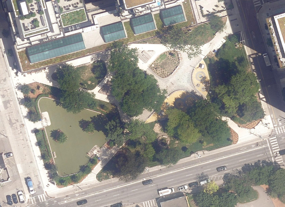 St. Andrew'S Playground — aerial / top-down view