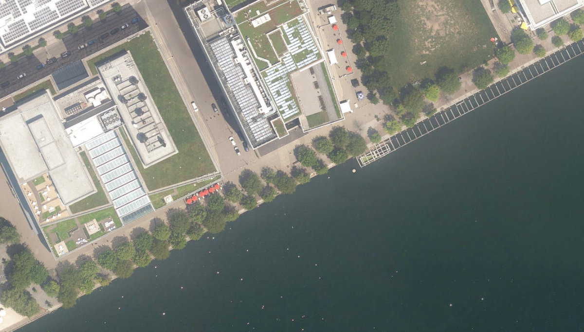 Water'S Edge Promenade — site photograph