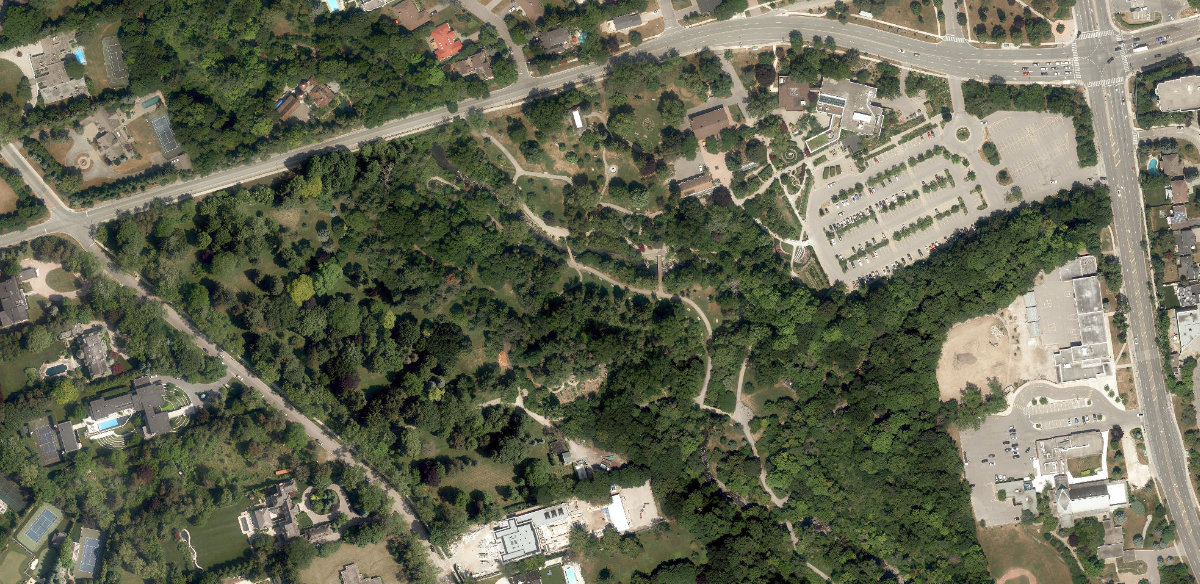 Edwards Gardens — aerial / top-down view