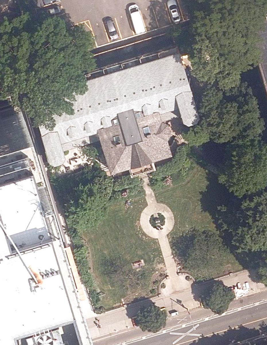 Paul Kane House Parkette — site photograph