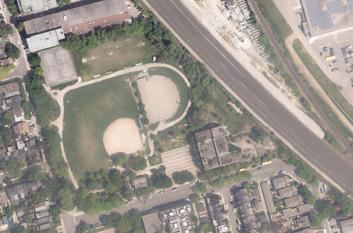 Sorauren Avenue Park — aerial / top-down view