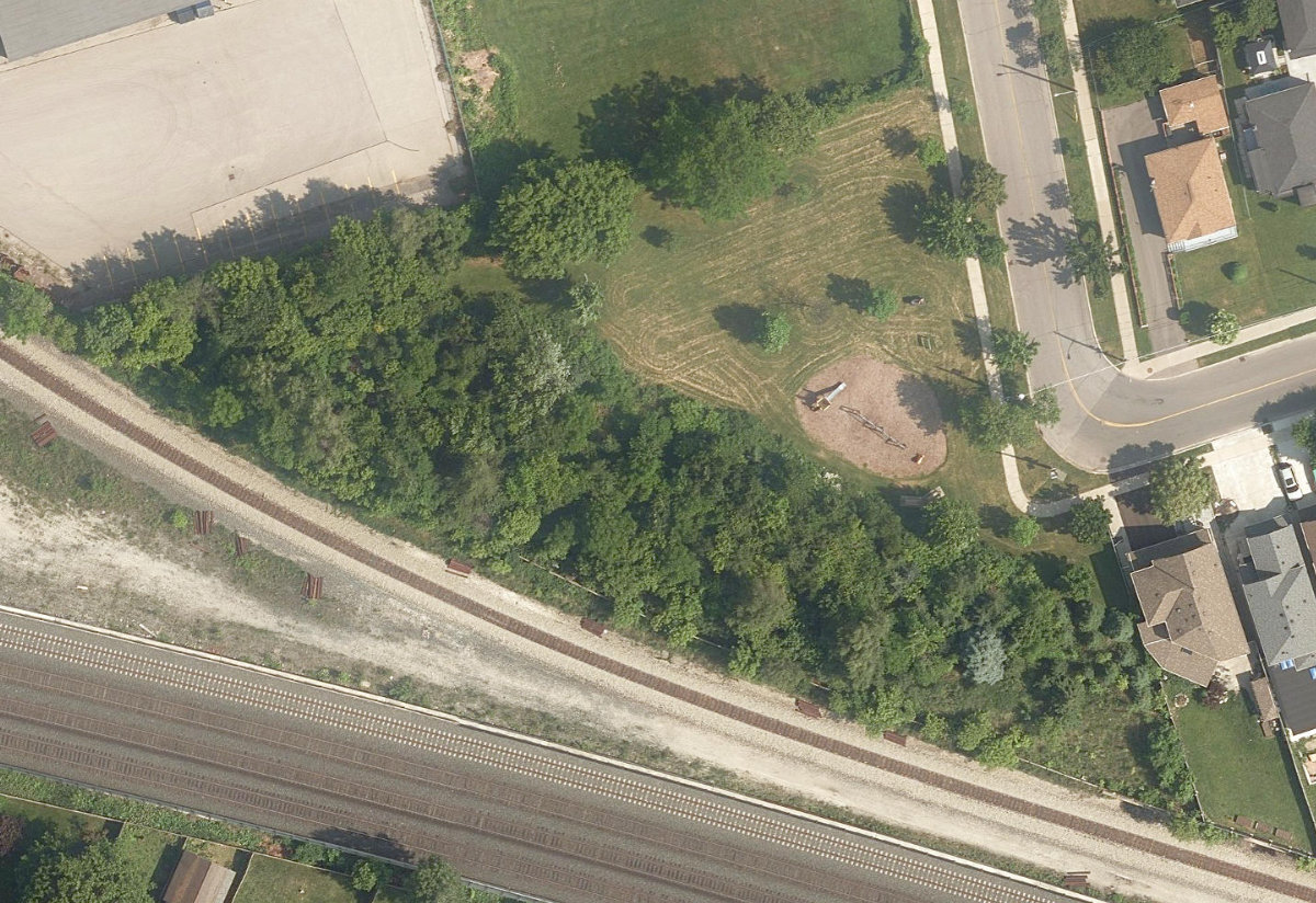 Rosemount Gardens Parkette — site photograph