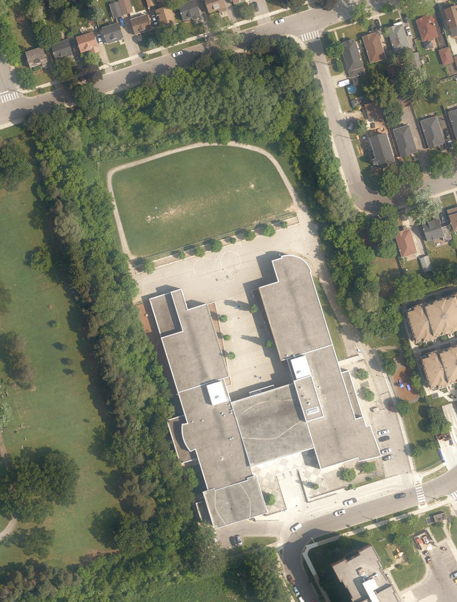 PORTAGE TRAIL JUNIOR ELEMENTARY SCHOOL - Building Grounds — site photograph