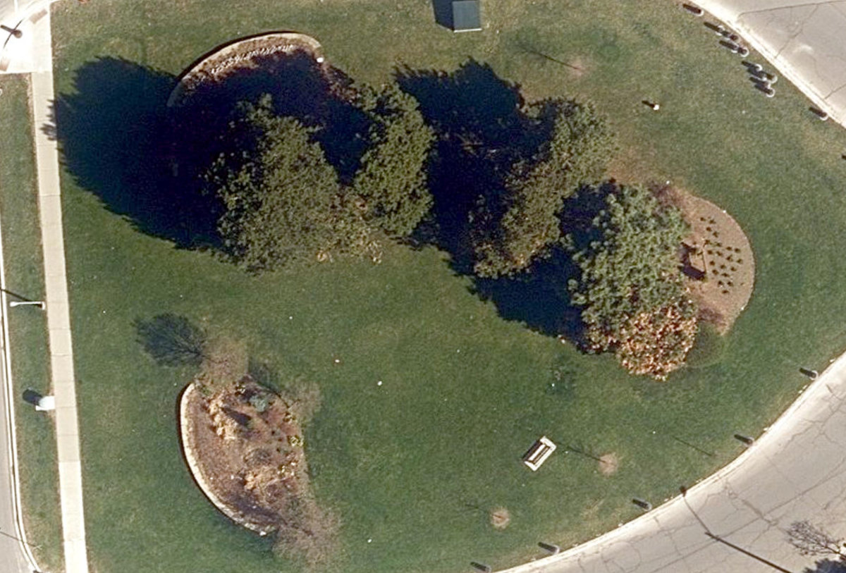 Don Lake Parkette — aerial / top-down view