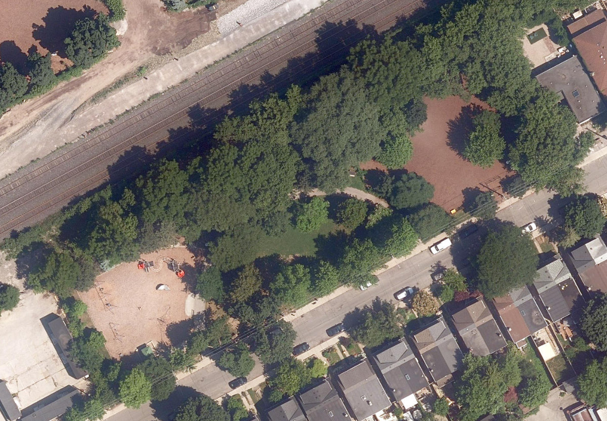Wildwood Crescent Playground — site photograph