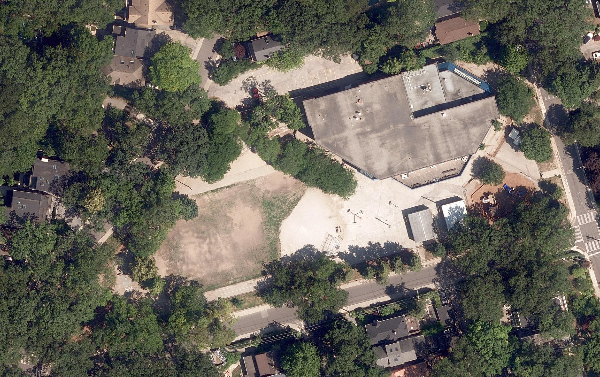 BALMY BEACH COMMUNITY RECREATION CENTRE - Building Grounds — site photograph