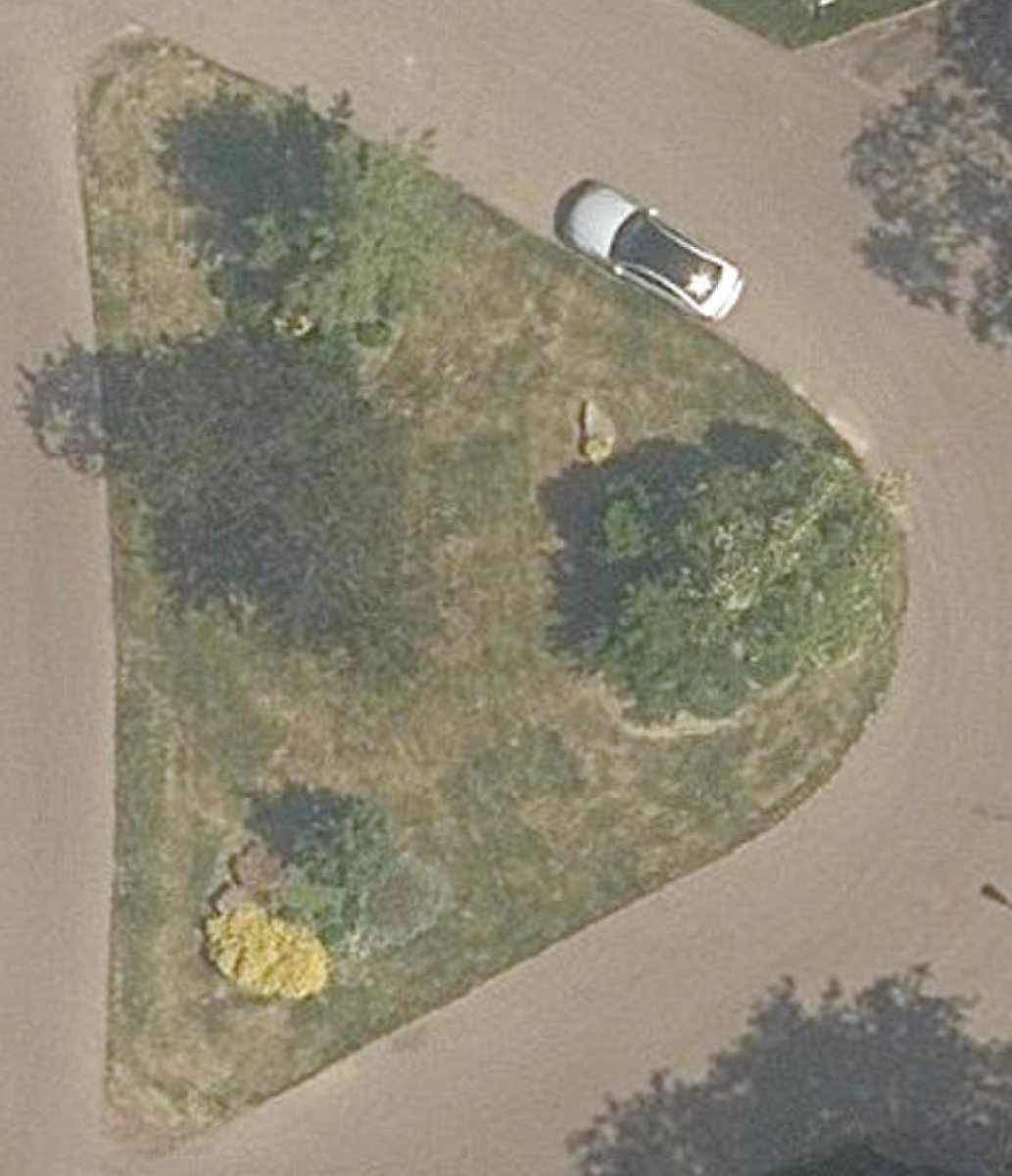 Sir Williams Lane Traffic Island — site photograph