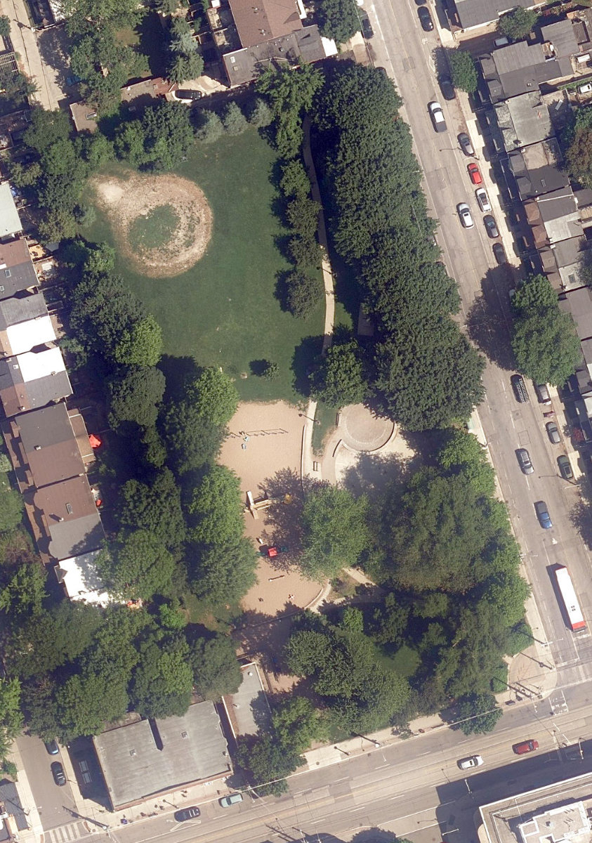 Leslie Grove Park — aerial / top-down view