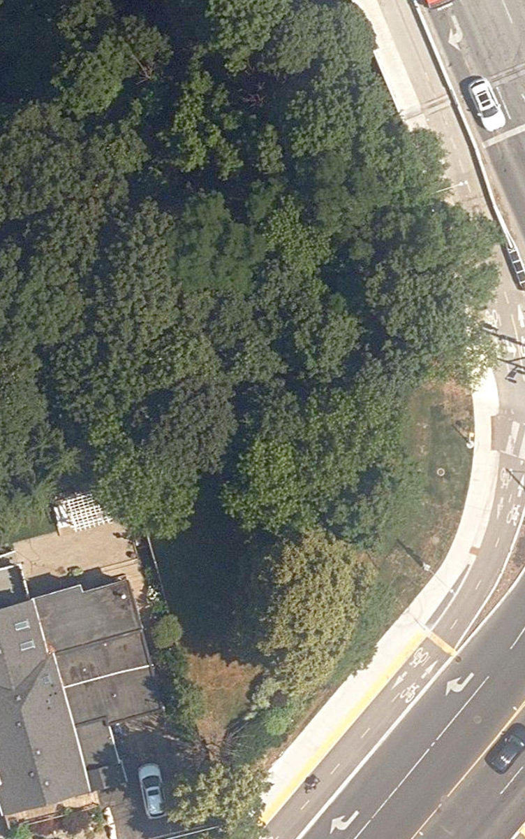 Kiwanis Parkette — site photograph