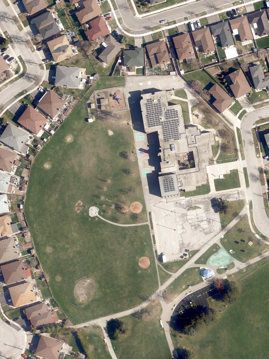 BLACKSMITH ELEMENTARY SCHOOL - Building Grounds — site photograph