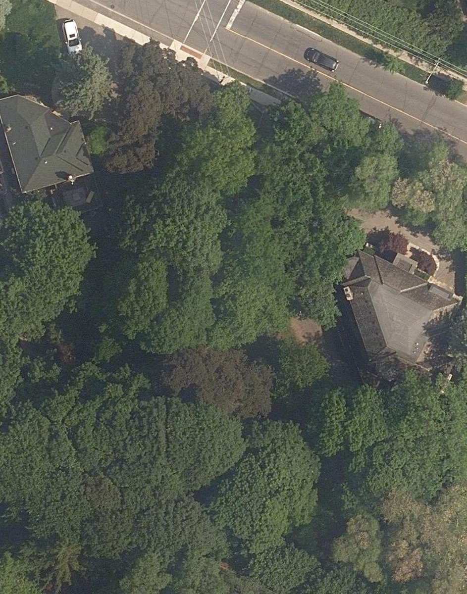 Robert Bateman Parkette — site photograph