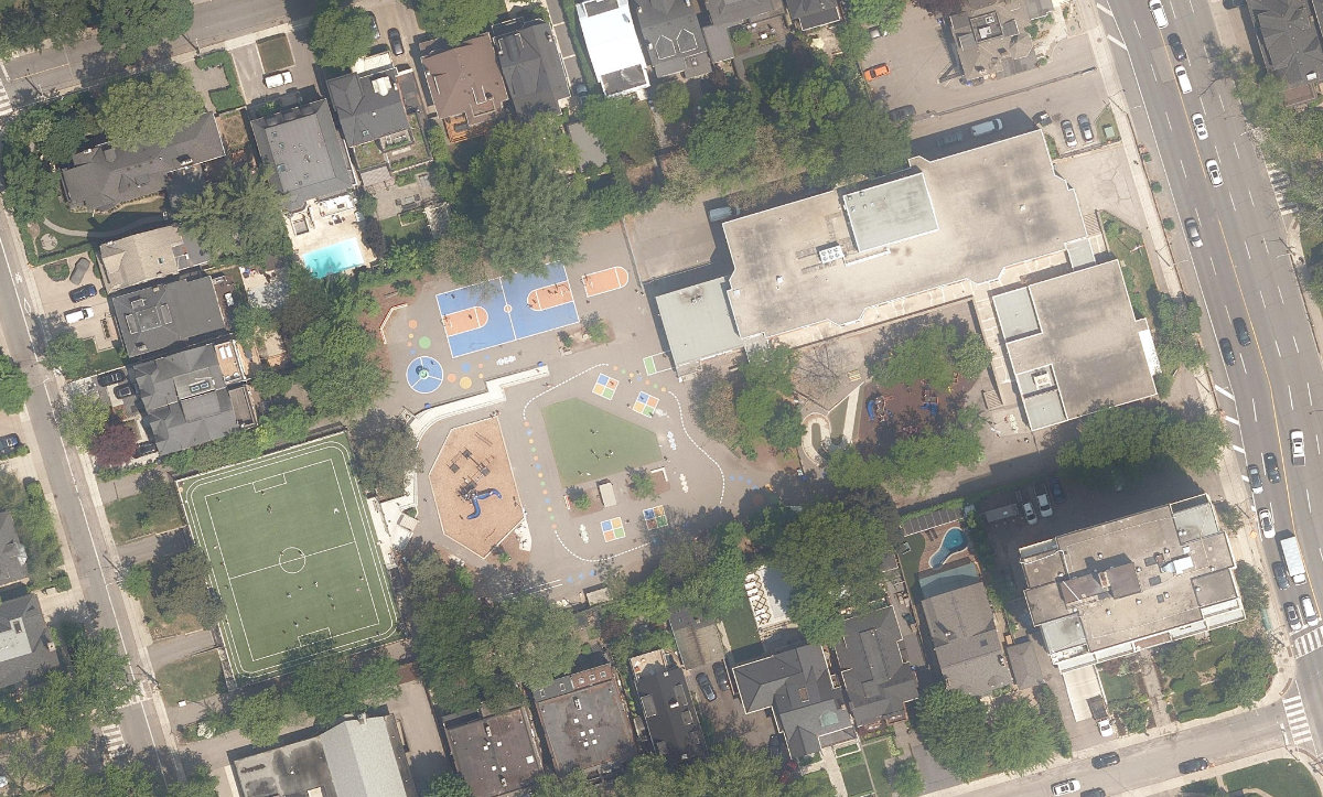 BROWN PUBLIC SCHOOL  AND CITY COMMUNITY CENTRE - Building Grounds — aerial / top-down view
