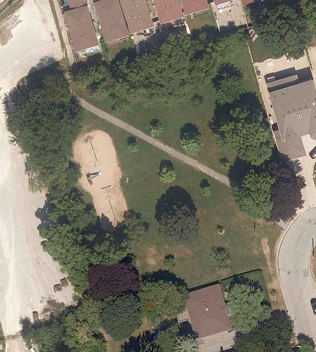 Garden Avenue Parkette — site photograph
