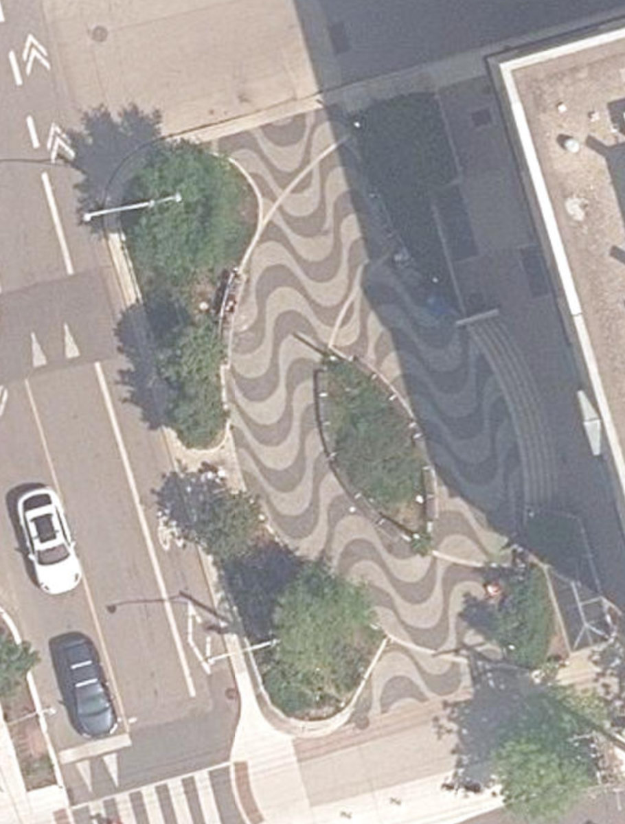The Doctors' Parkette — site photograph