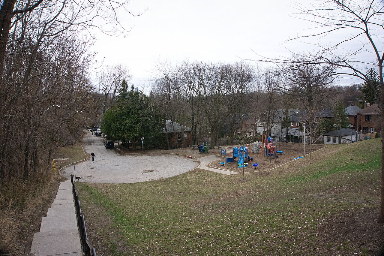 Willard Gardens Parkette, site photograph