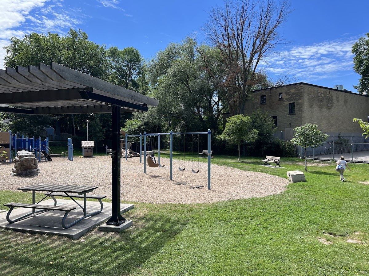 Moncur Playground — site photograph
