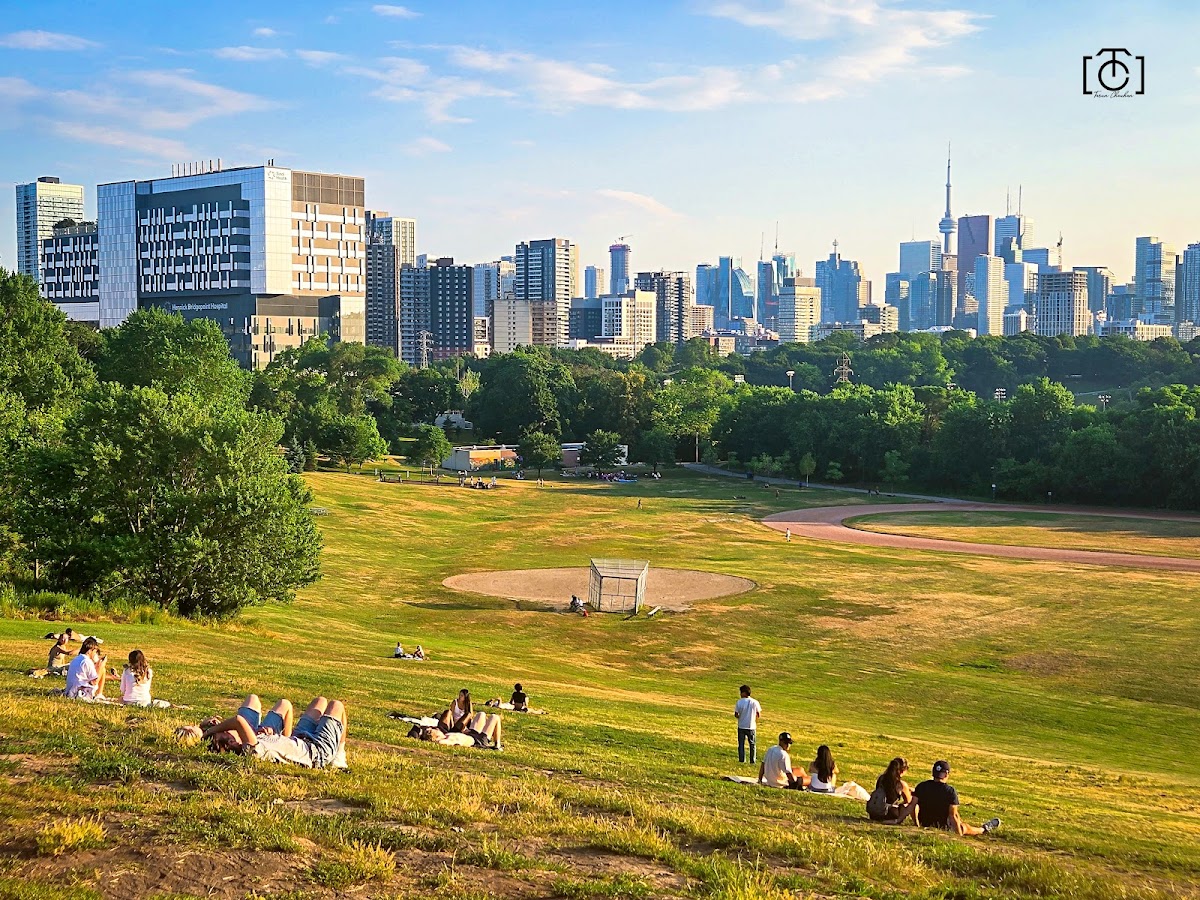Riverdale Park East — site photograph
