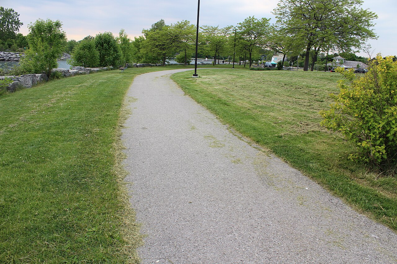 Colonel Samuel Smith Park, site photograph