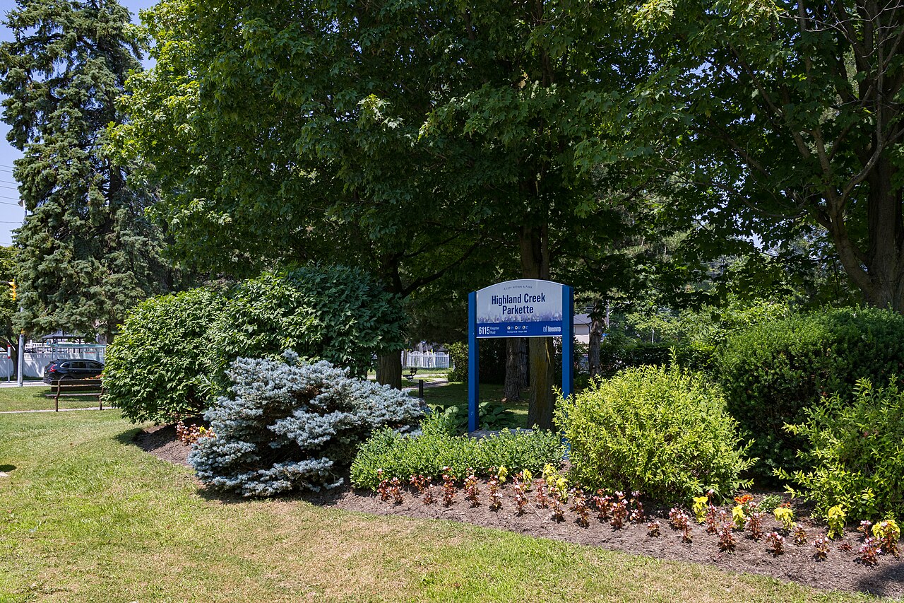 Highland Creek Parkette, site photograph